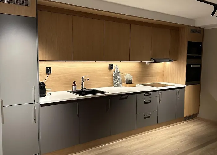 Boutique Style - Near The Centre